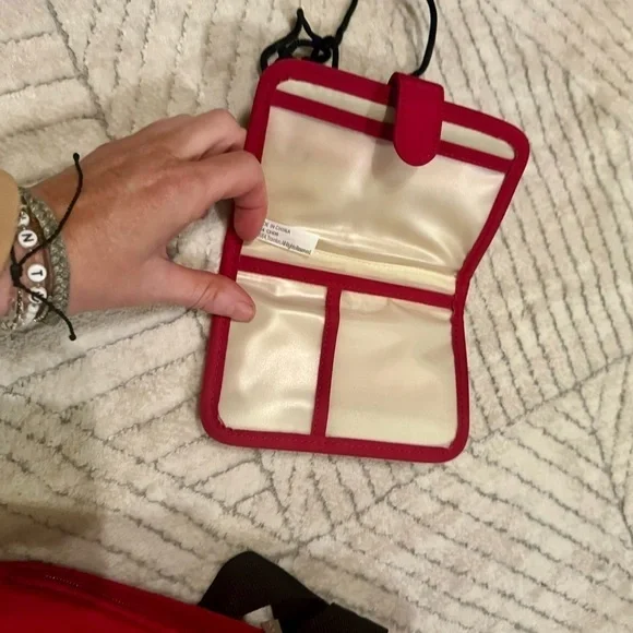Travelon Red Crossbody Bag - Picture 8 of 10